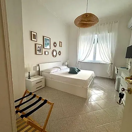A Due Passi Dal Mare Bed and breakfast Scalea